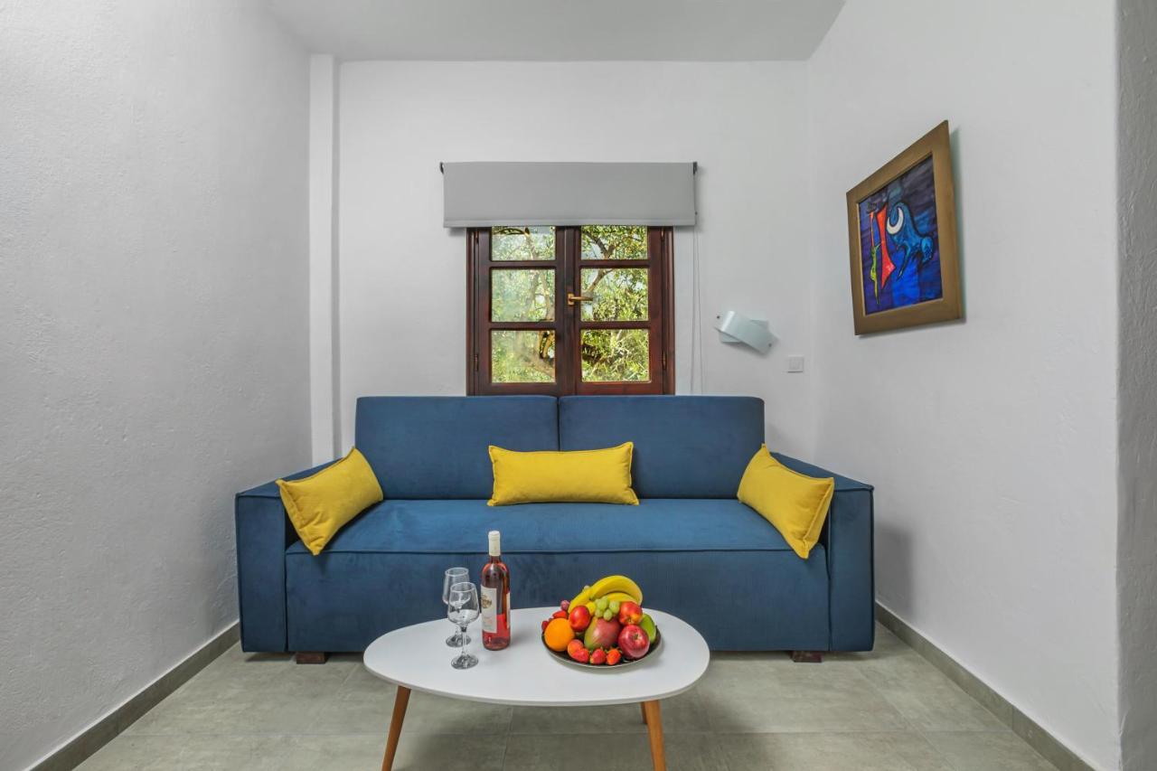 Eleon Suites Афітос Екстер'єр фото