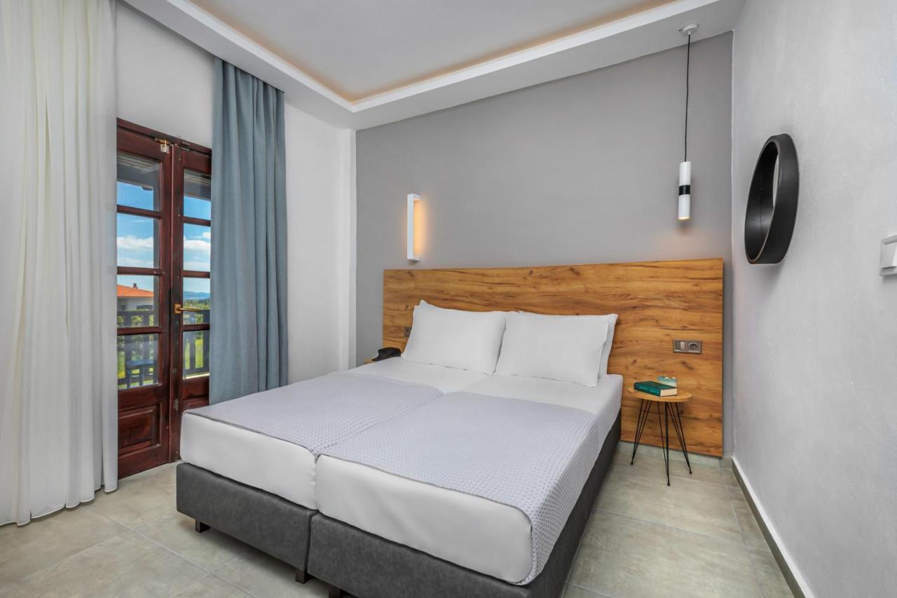 Eleon Suites Афітос Екстер'єр фото