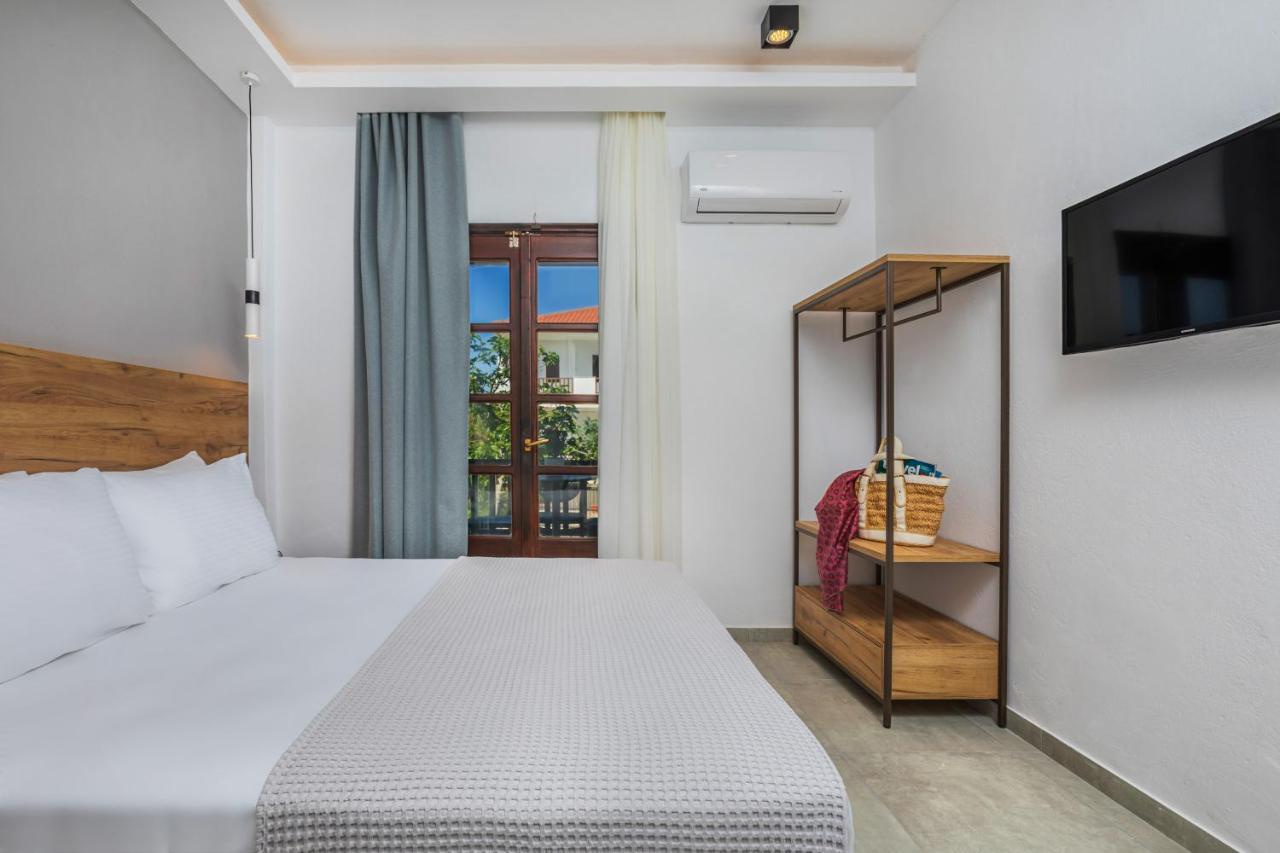 Eleon Suites Афітос Екстер'єр фото