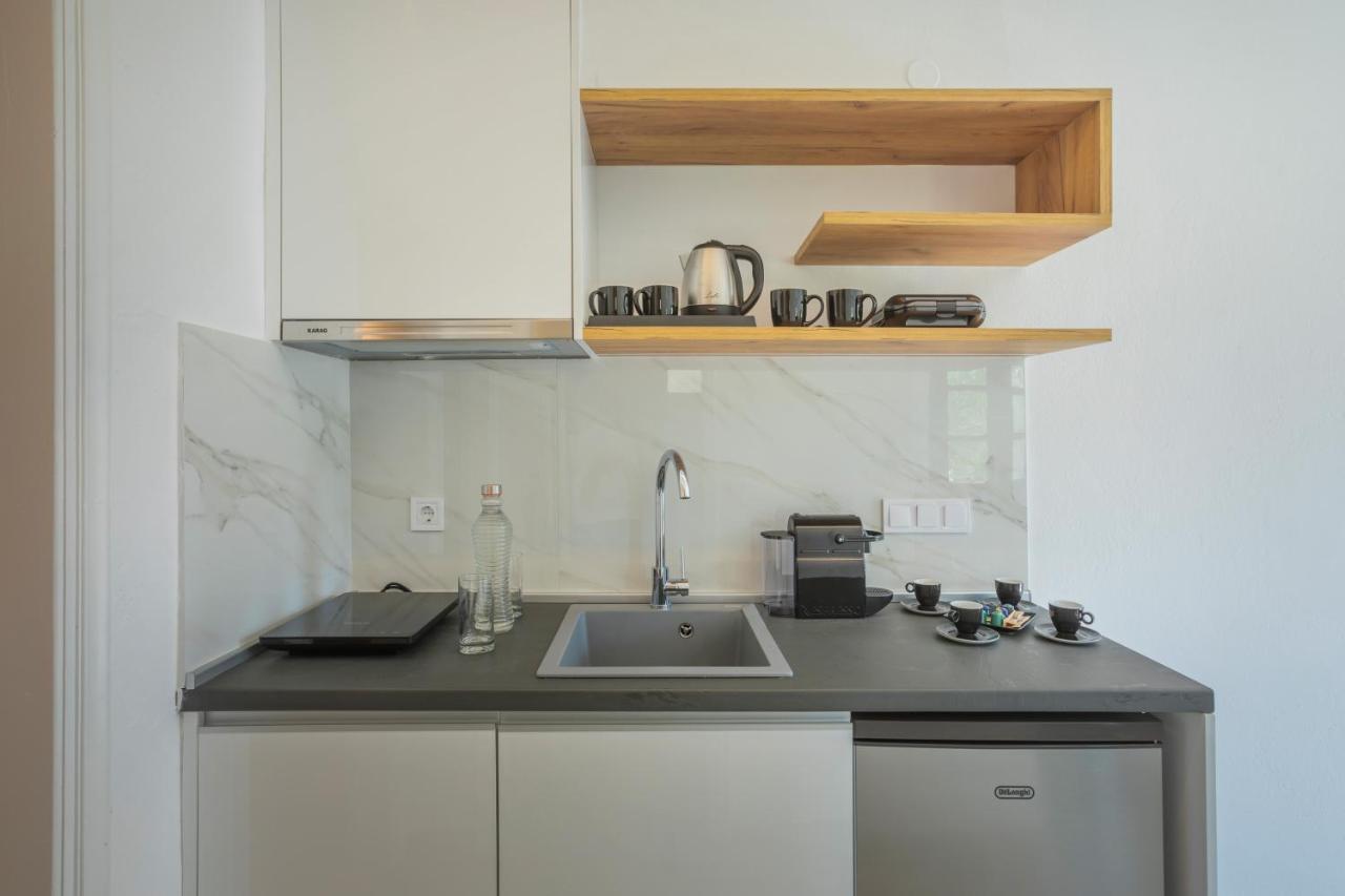 Eleon Suites Афітос Екстер'єр фото