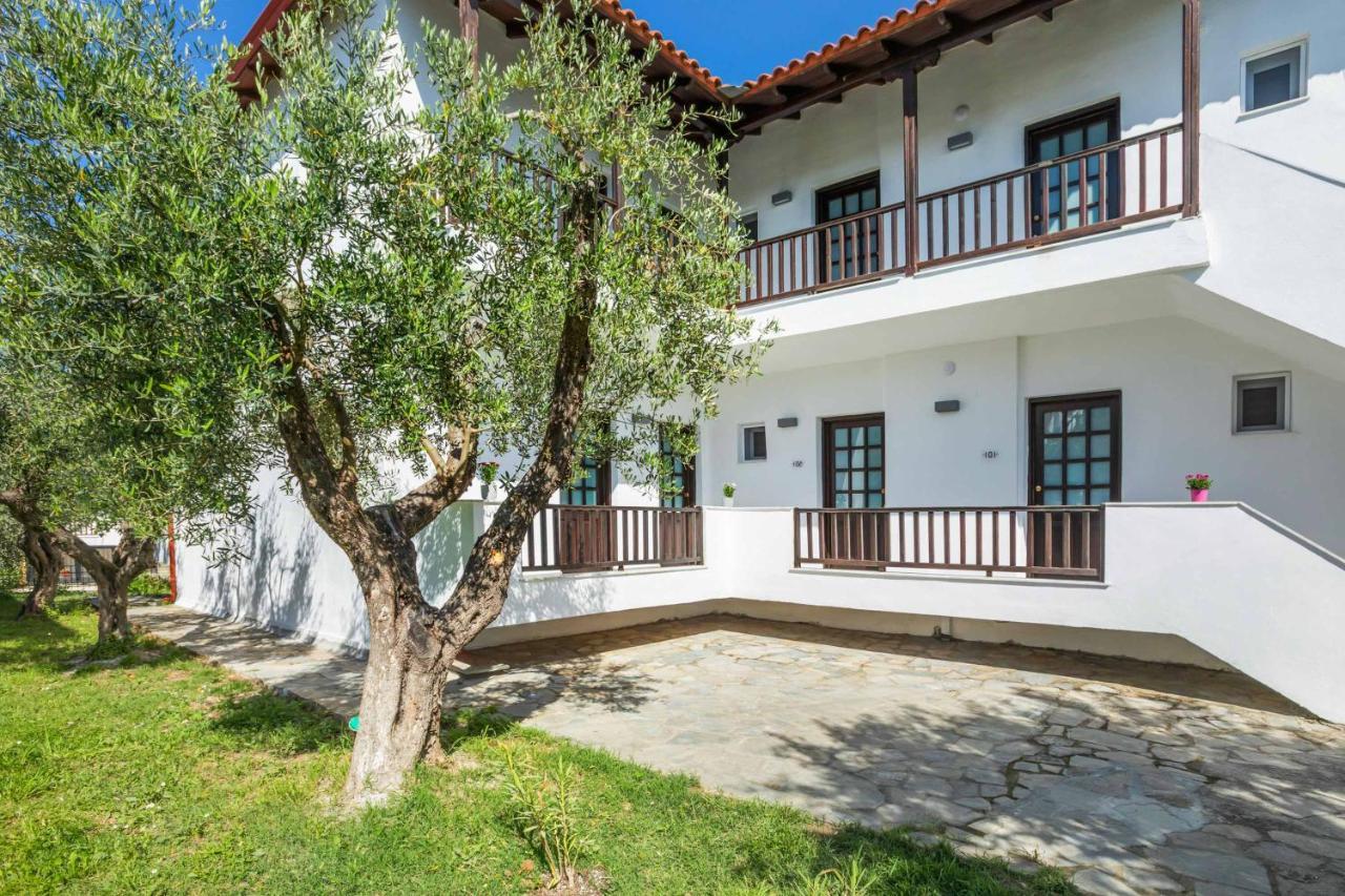 Eleon Suites Афітос Екстер'єр фото