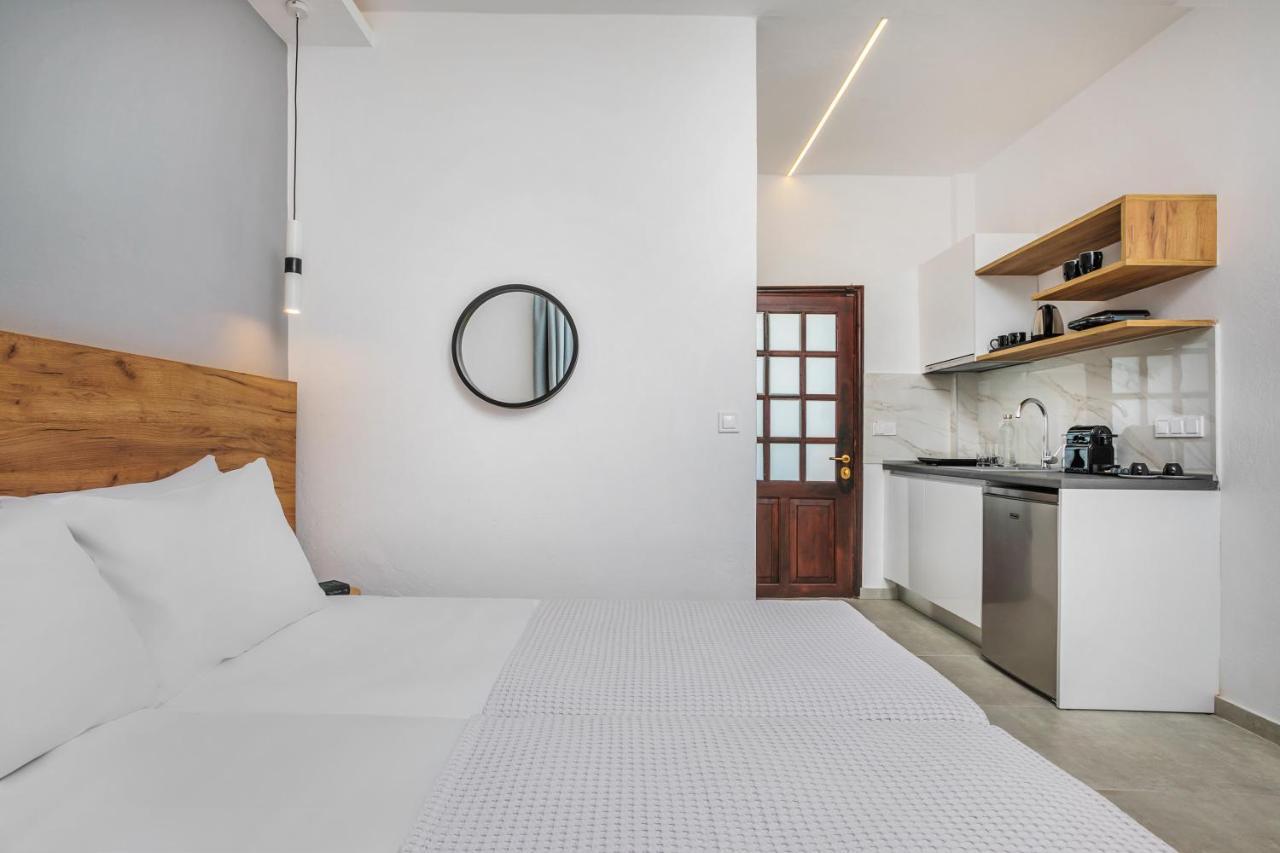 Eleon Suites Афітос Екстер'єр фото